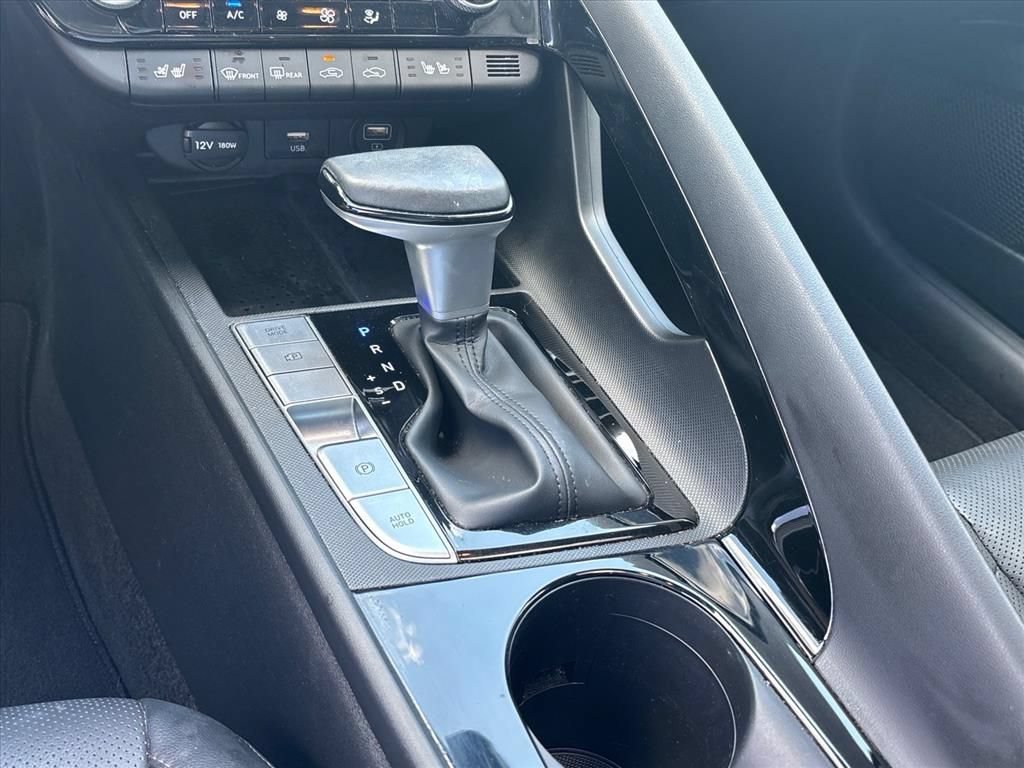 Used 2023 Hyundai Elantra Limited FWD image 19