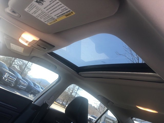 Used 2022 Nissan Altima 2.5 SR w/ Midnight Edition Package image 9