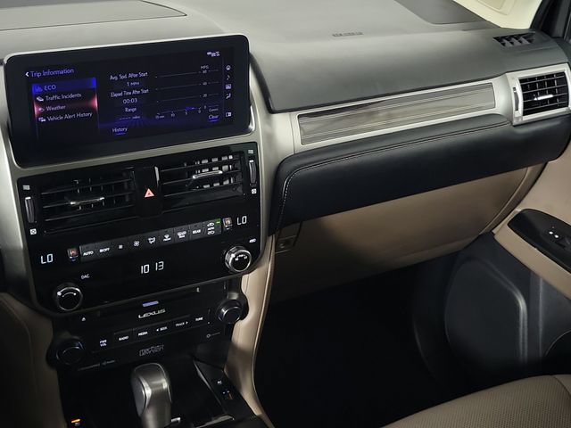 Used 2023 Lexus GX 460 Premium w/ Accessory Package AWD/4WD image 12