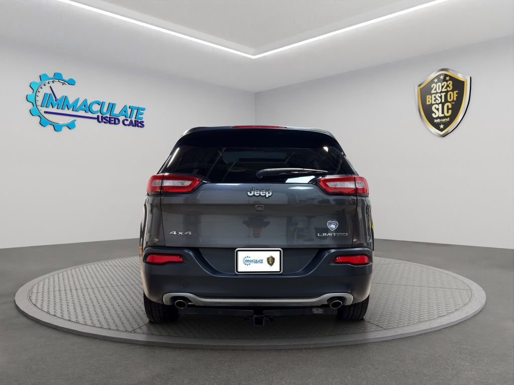Used 2014 Jeep Cherokee Limited w/ Luxury Group AWD/4WD image 4