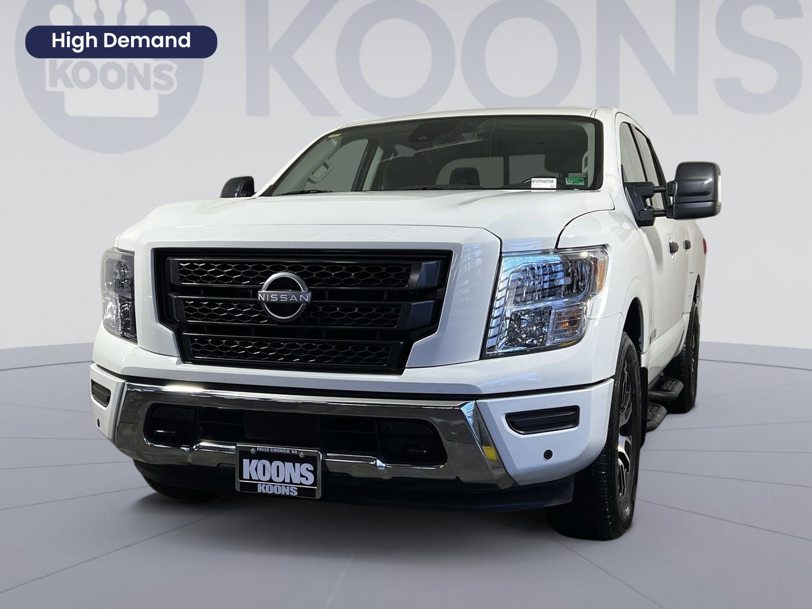 Used 2024 Nissan Titan SV w/ SV Convenience Package