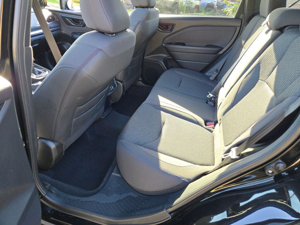 Certified 2025 Subaru Forester Premium AWD/4WD image 18