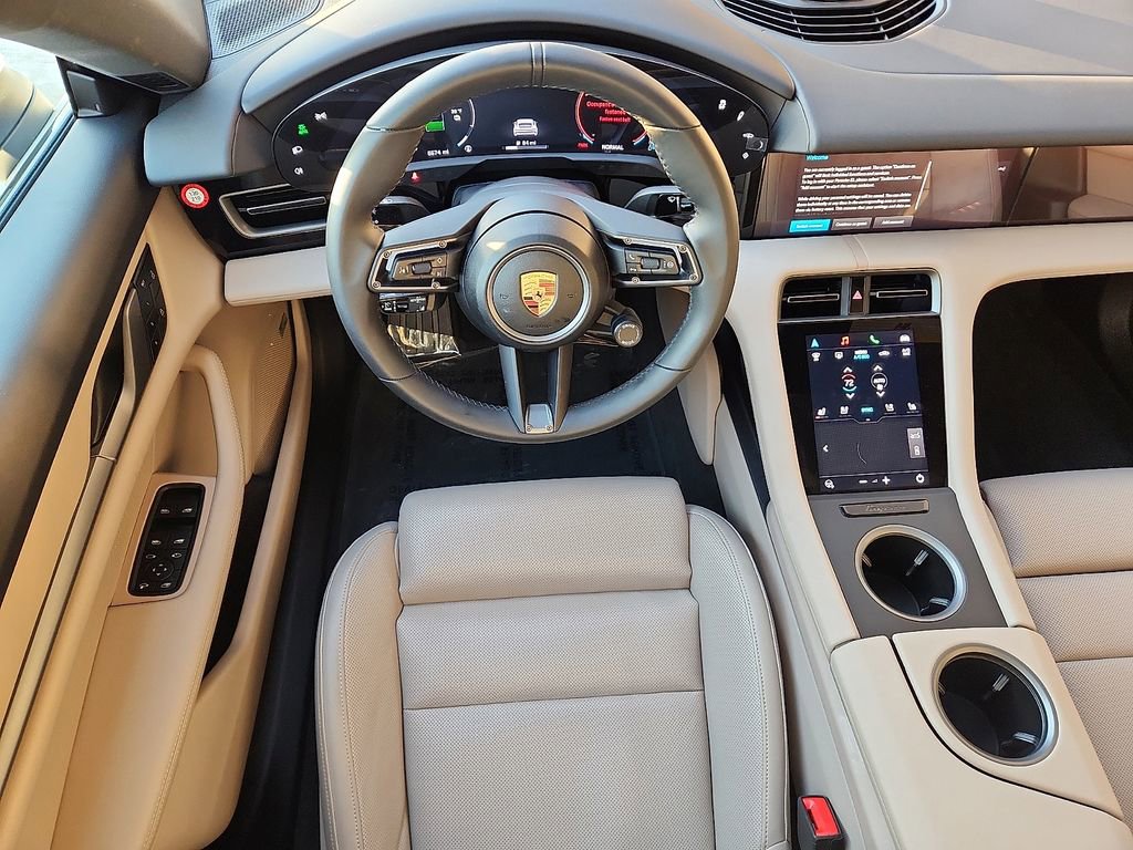 Used 2025 Porsche Taycan image 10