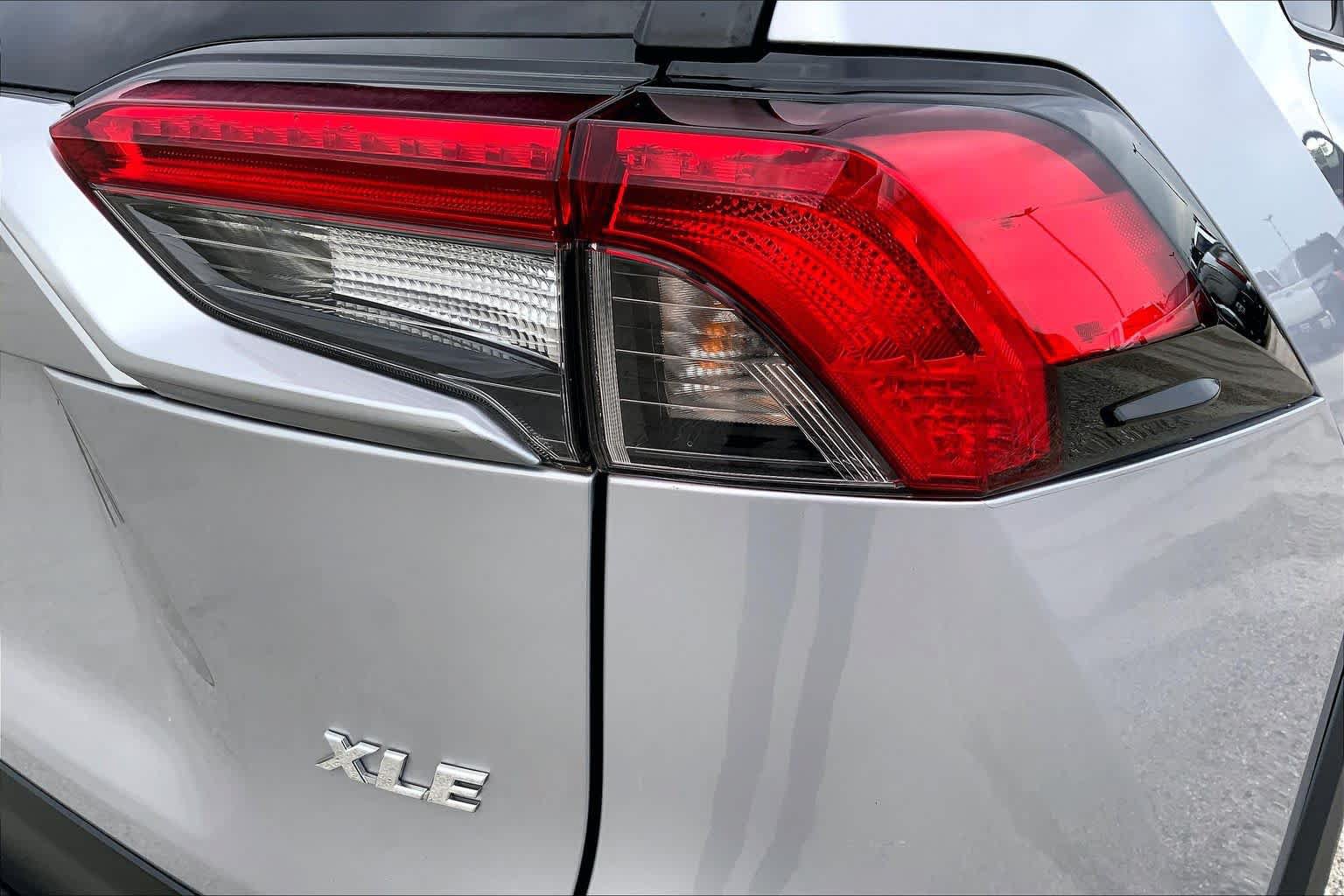 Used 2024 Toyota RAV4 XLE FWD image 29
