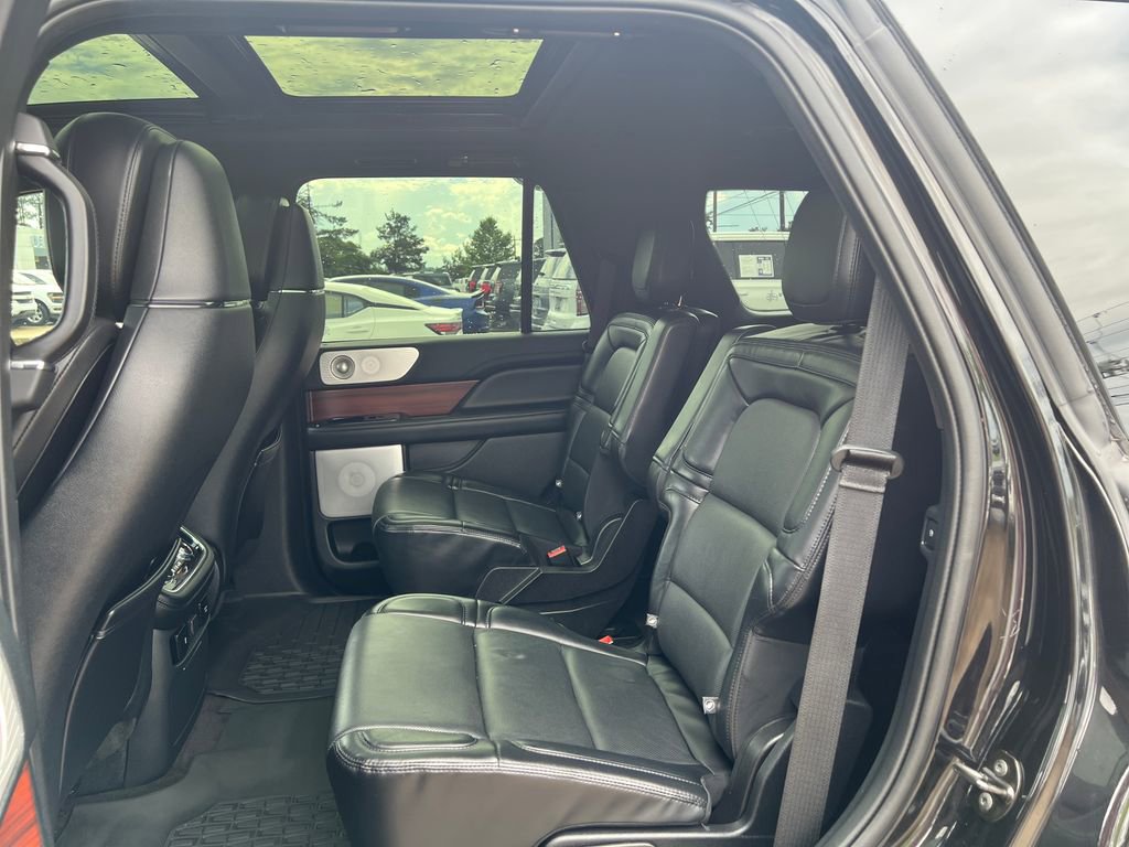 Used 2020 Lincoln Navigator Reserve w/ Equipment Group 208A Reserve AWD/4WD image 16
