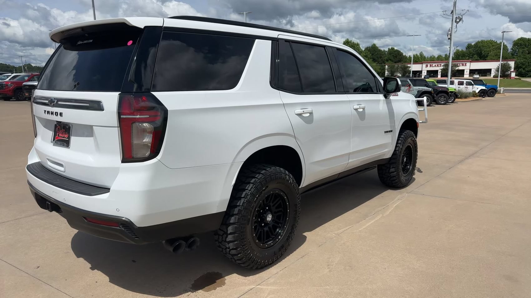 Used 2021 Chevrolet Tahoe Z71 w/ Luxury Package AWD/4WD image 7