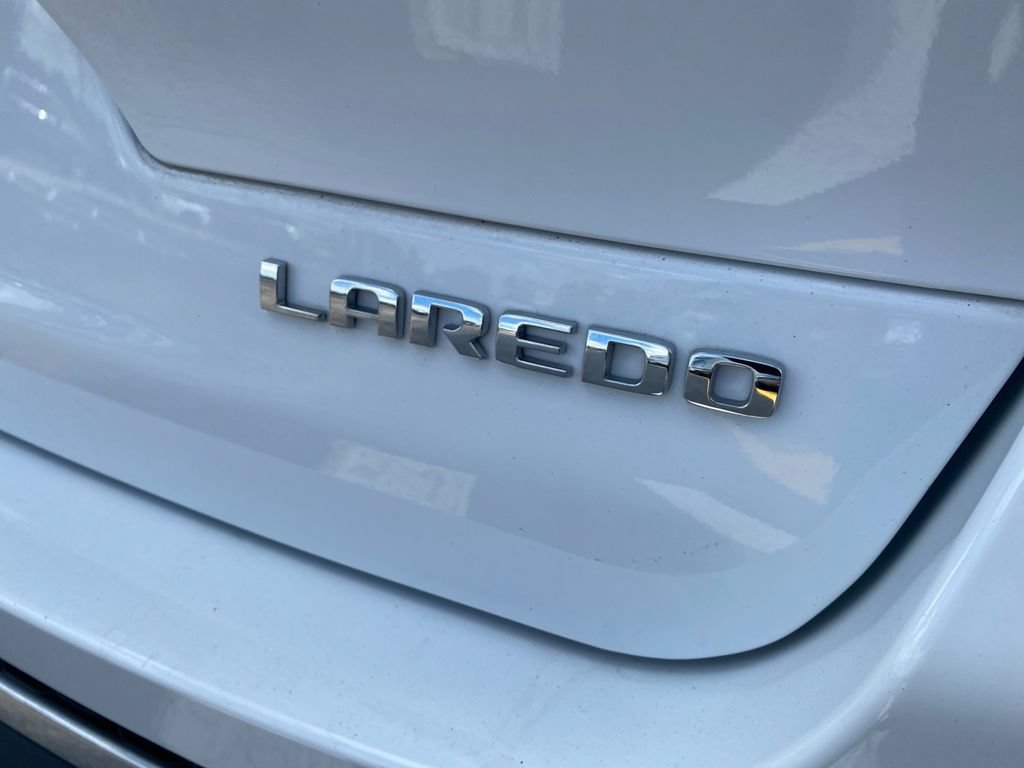Used 2021 Jeep Grand Cherokee L Laredo w/ Luxury Tech Group I AWD/4WD image 31
