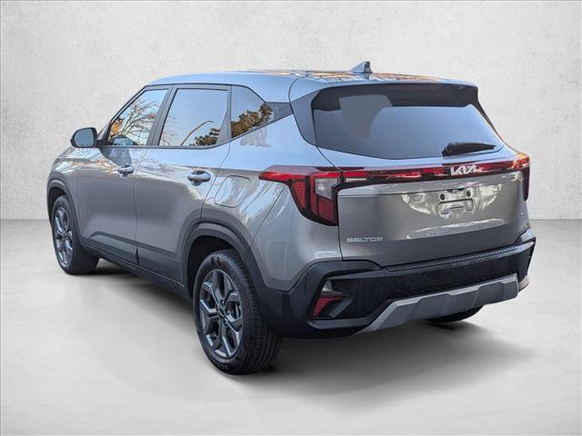 Used 2024 Kia Seltos LX image 8