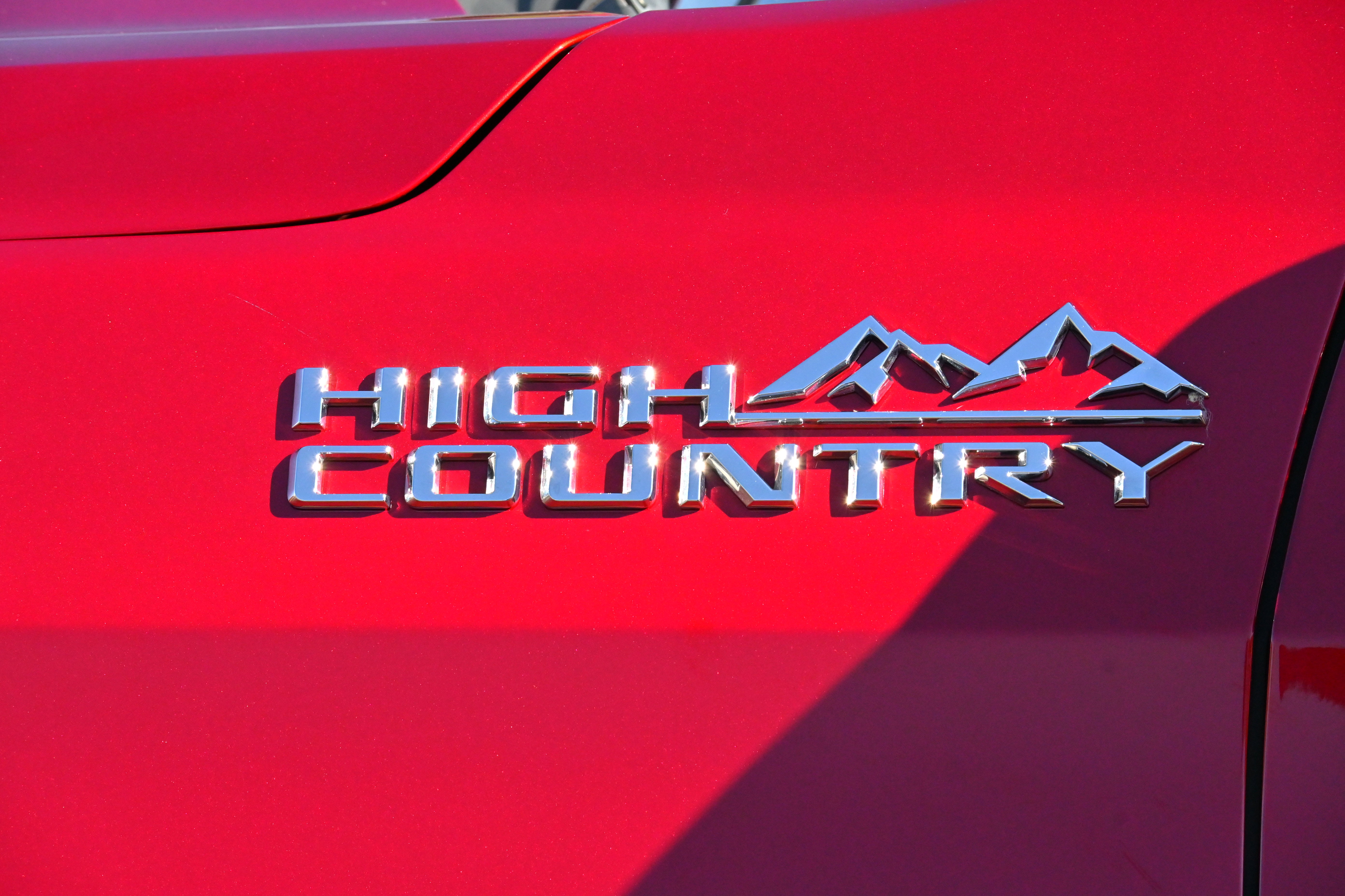 Used 2021 Chevrolet Suburban High Country image 41