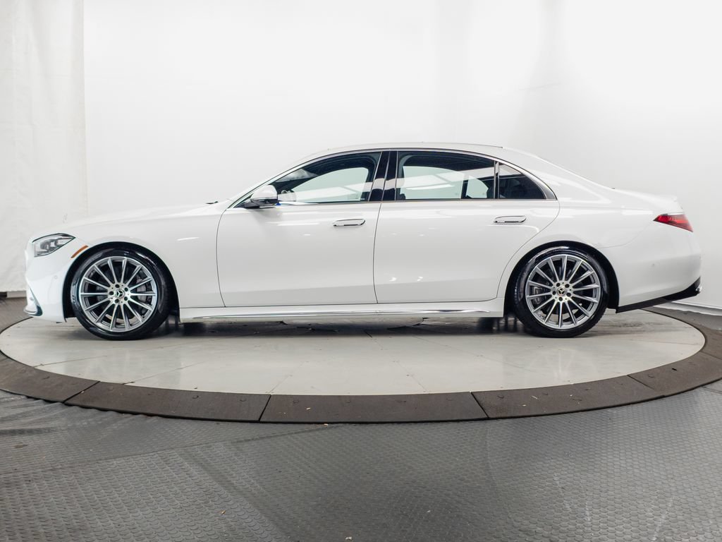 Used 2024 Mercedes-Benz S 580 4MATIC Sedan w/ AMG Line image 4