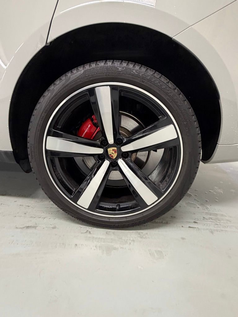 Used 2023 Porsche Macan S image 9
