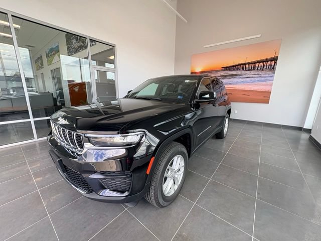 New 2026 Jeep Grand Cherokee Laredo