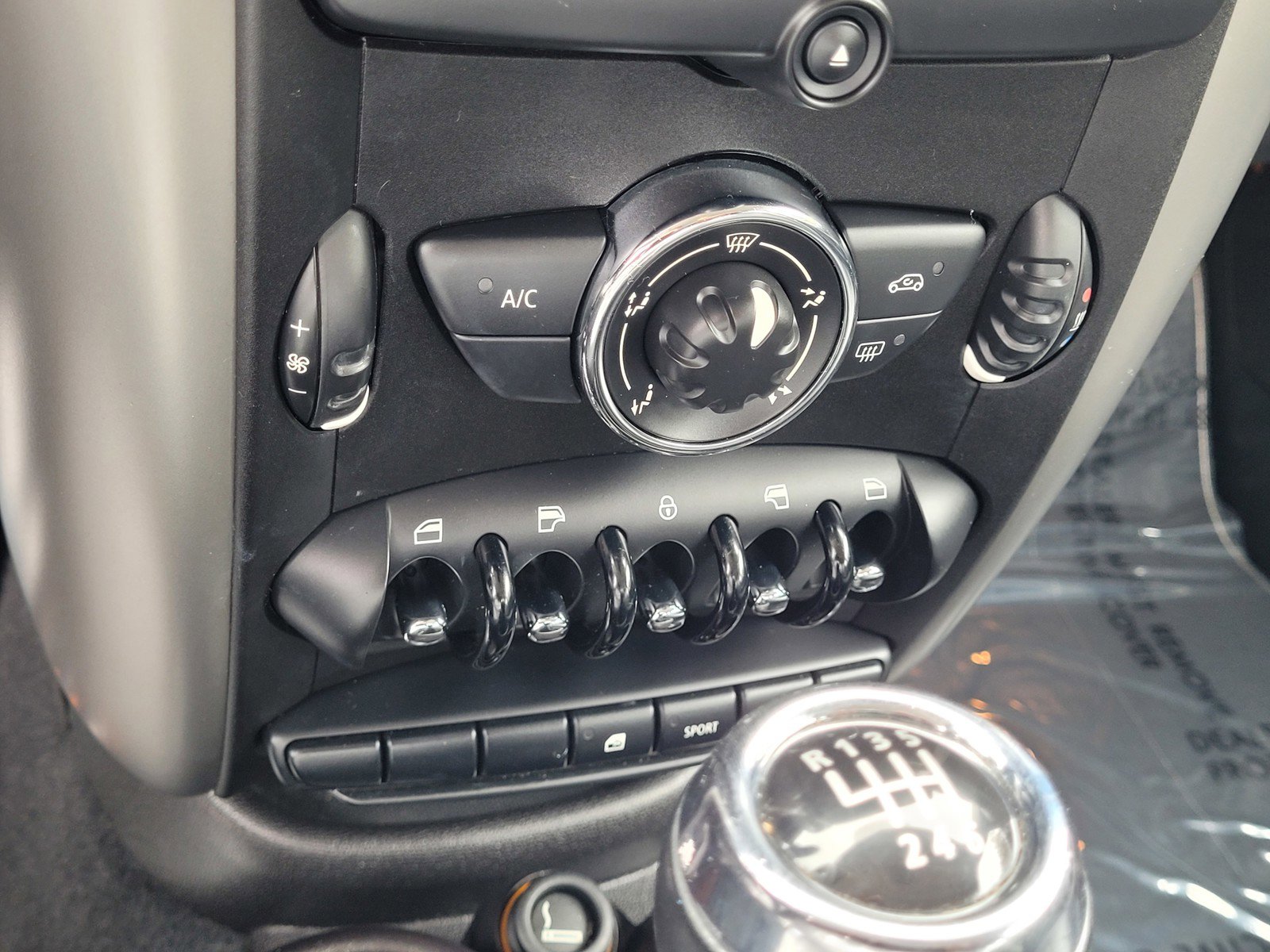 Used 2012 MINI Cooper Countryman image 22