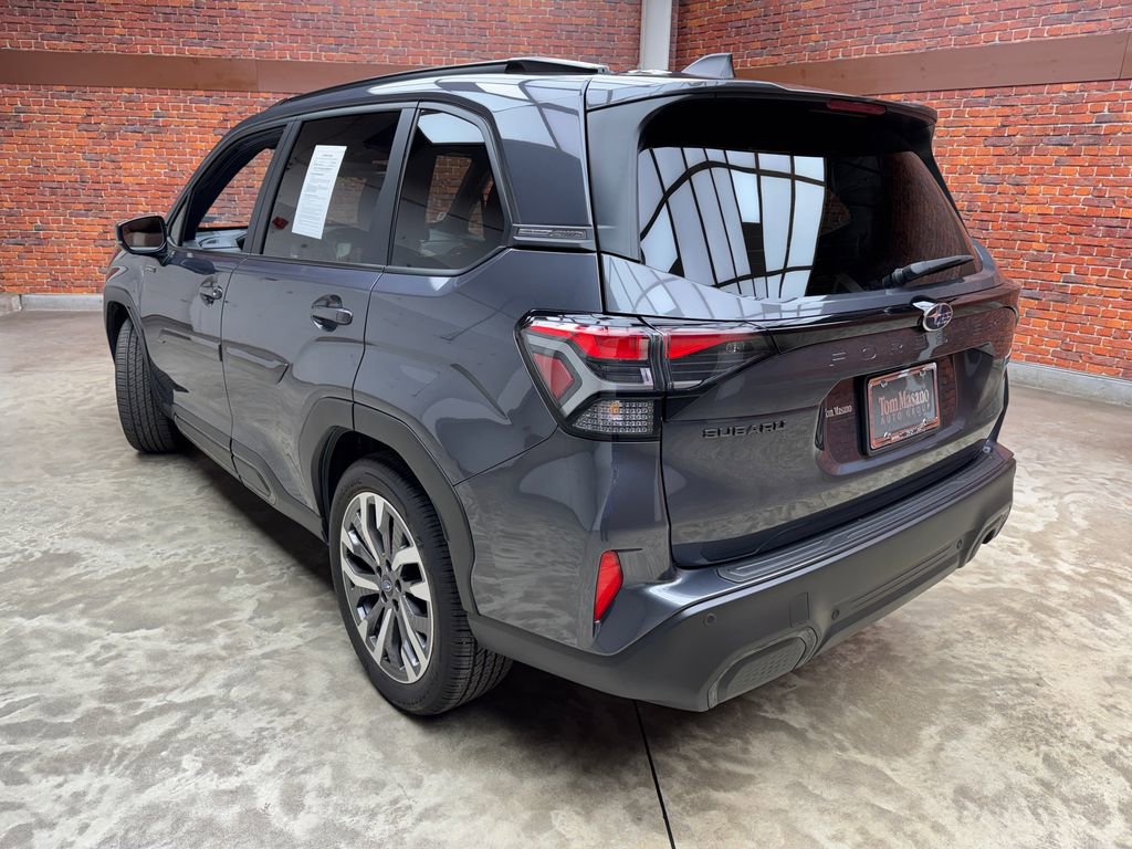 Used 2025 Subaru Forester Touring image 2