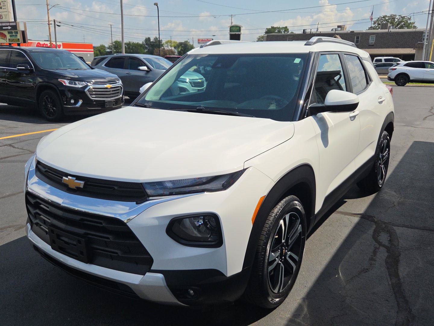 Used 2023 Chevrolet TrailBlazer LT FWD image 8