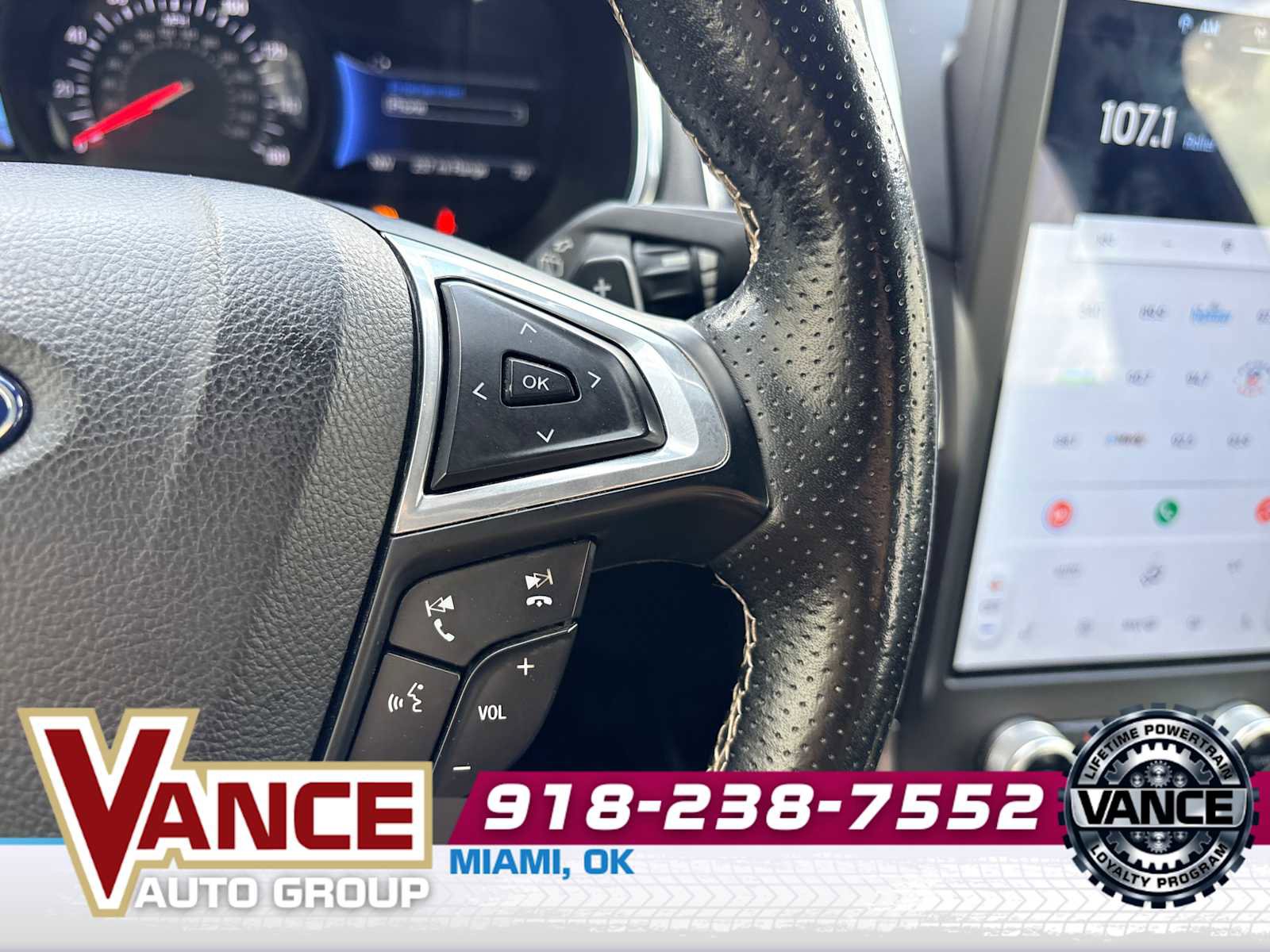 Used 2021 Ford Edge ST image 27