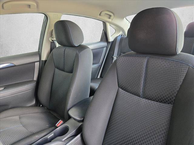 Used 2018 Nissan Sentra SR w/ Technology Package FWD image 7