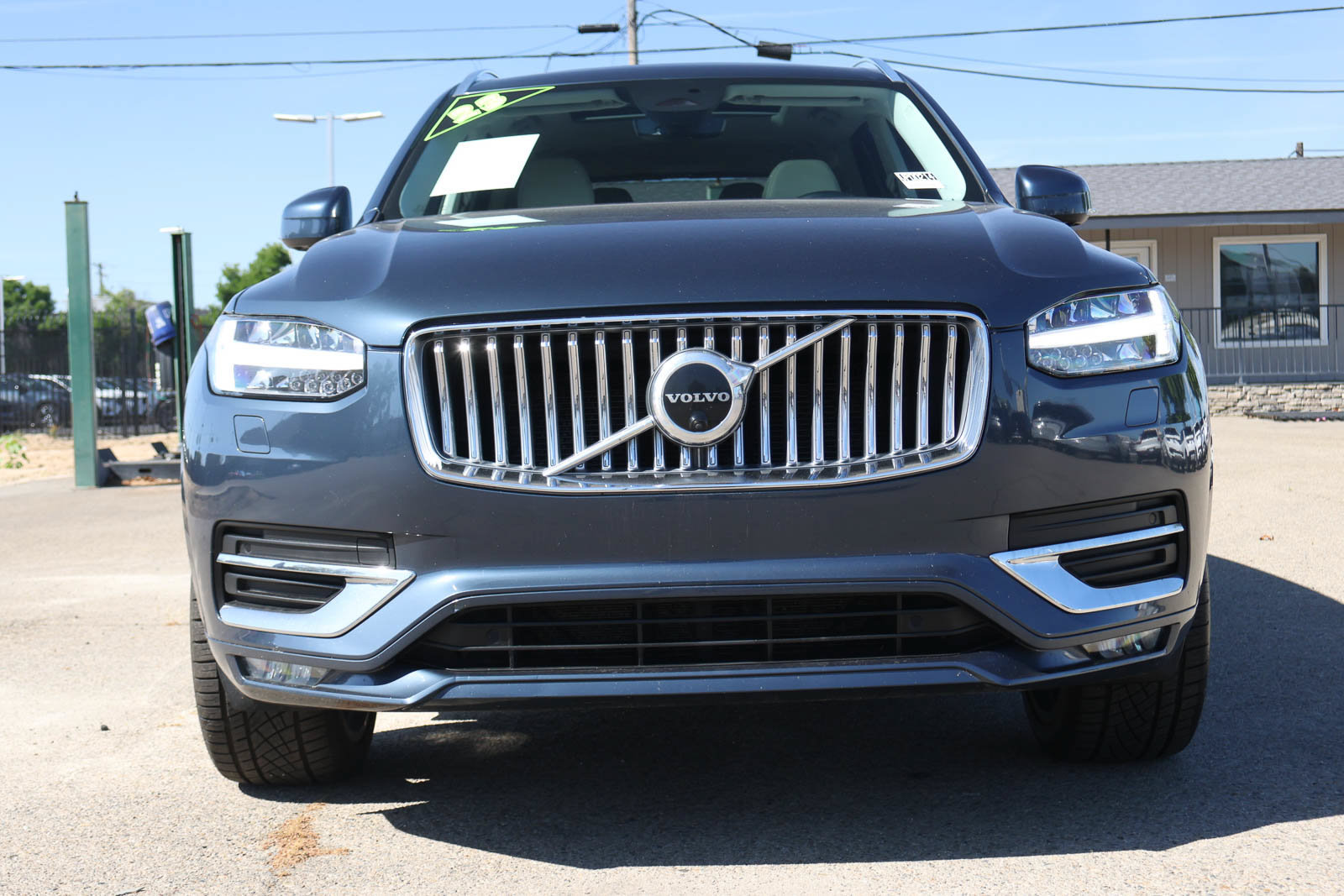 Used 2023 Volvo XC90 B6 Ultimate w/ Protection Package Premier AWD/4WD image 2