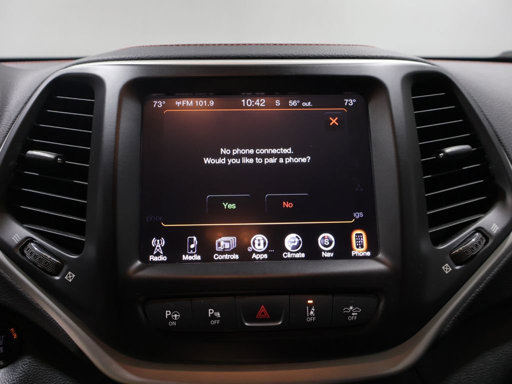 Used 2016 Jeep Cherokee Trailhawk w/ Comfort/Convenience Group image 26