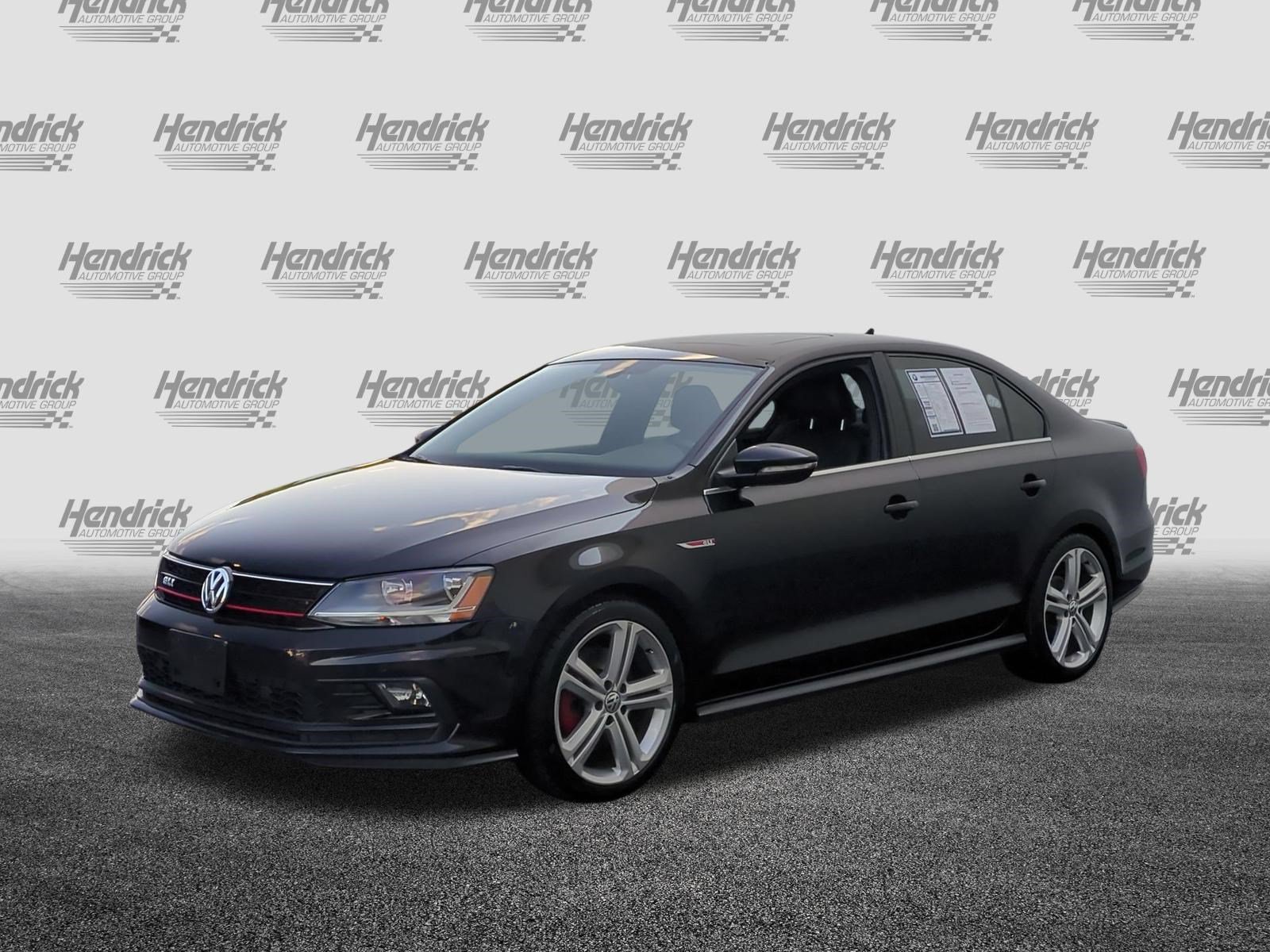 Used 2017 Volkswagen Jetta GLI FWD image 5