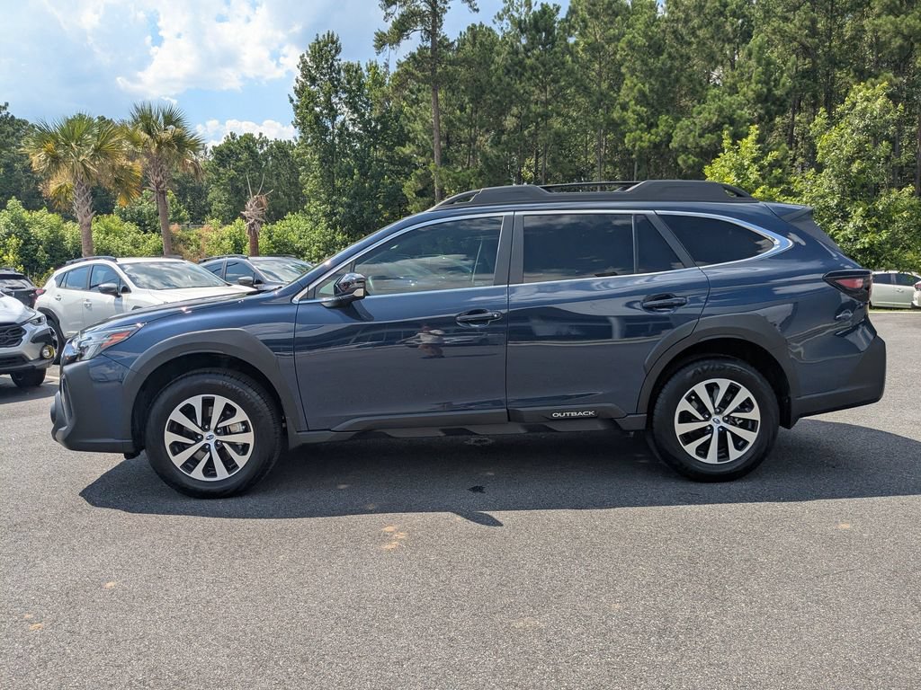 Used 2025 Subaru Outback Premium AWD/4WD image 9