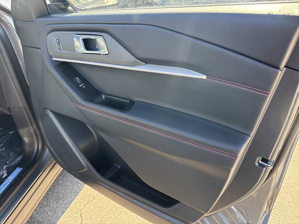 Used 2026 Ford Explorer ST-Line w/ ST-Line Street Pack image 26