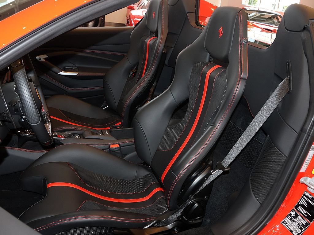 Certified 2023 Ferrari F8 Tributo RWD image 5
