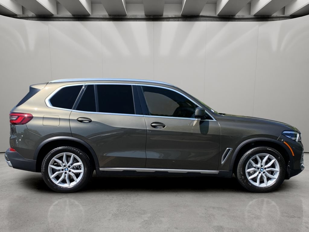 Used 2022 BMW X5 xDrive40i w/ Premium Package AWD/4WD image 6
