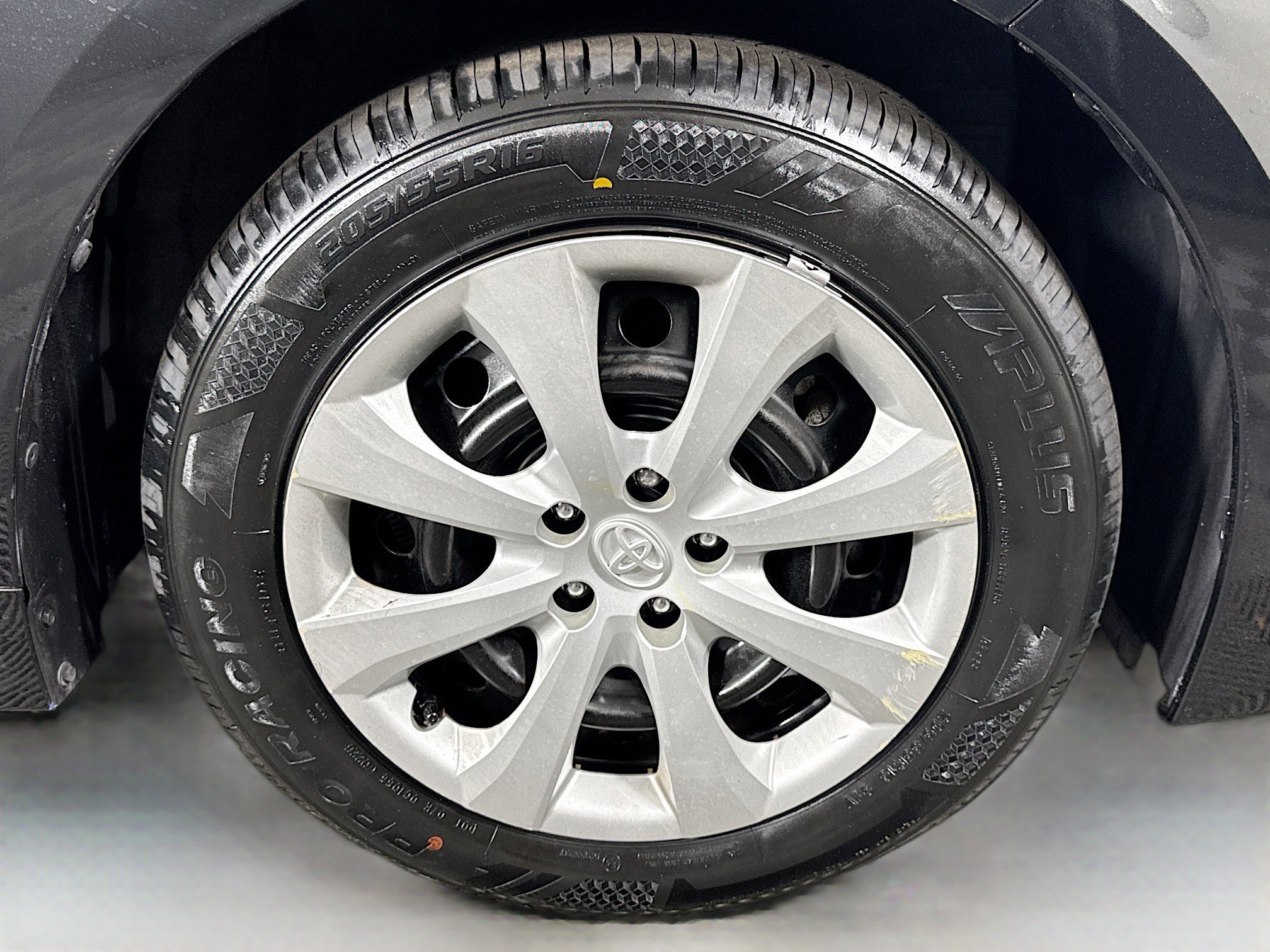 Used 2022 Toyota Corolla LE FWD image 31