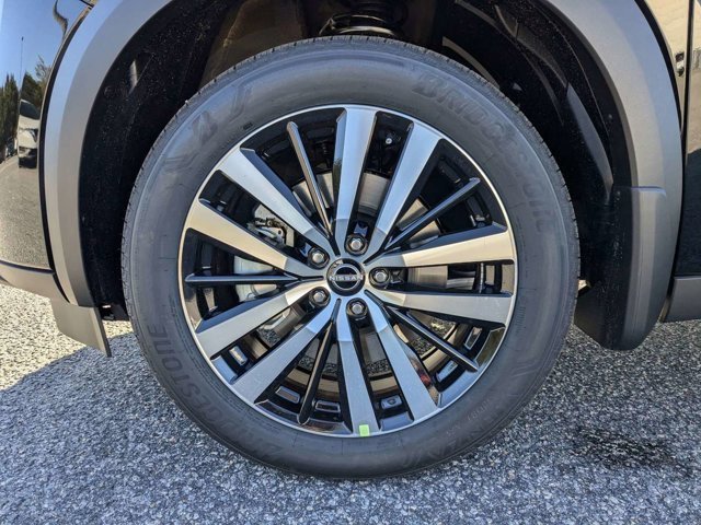 New 2025 Nissan Pathfinder Platinum image 12