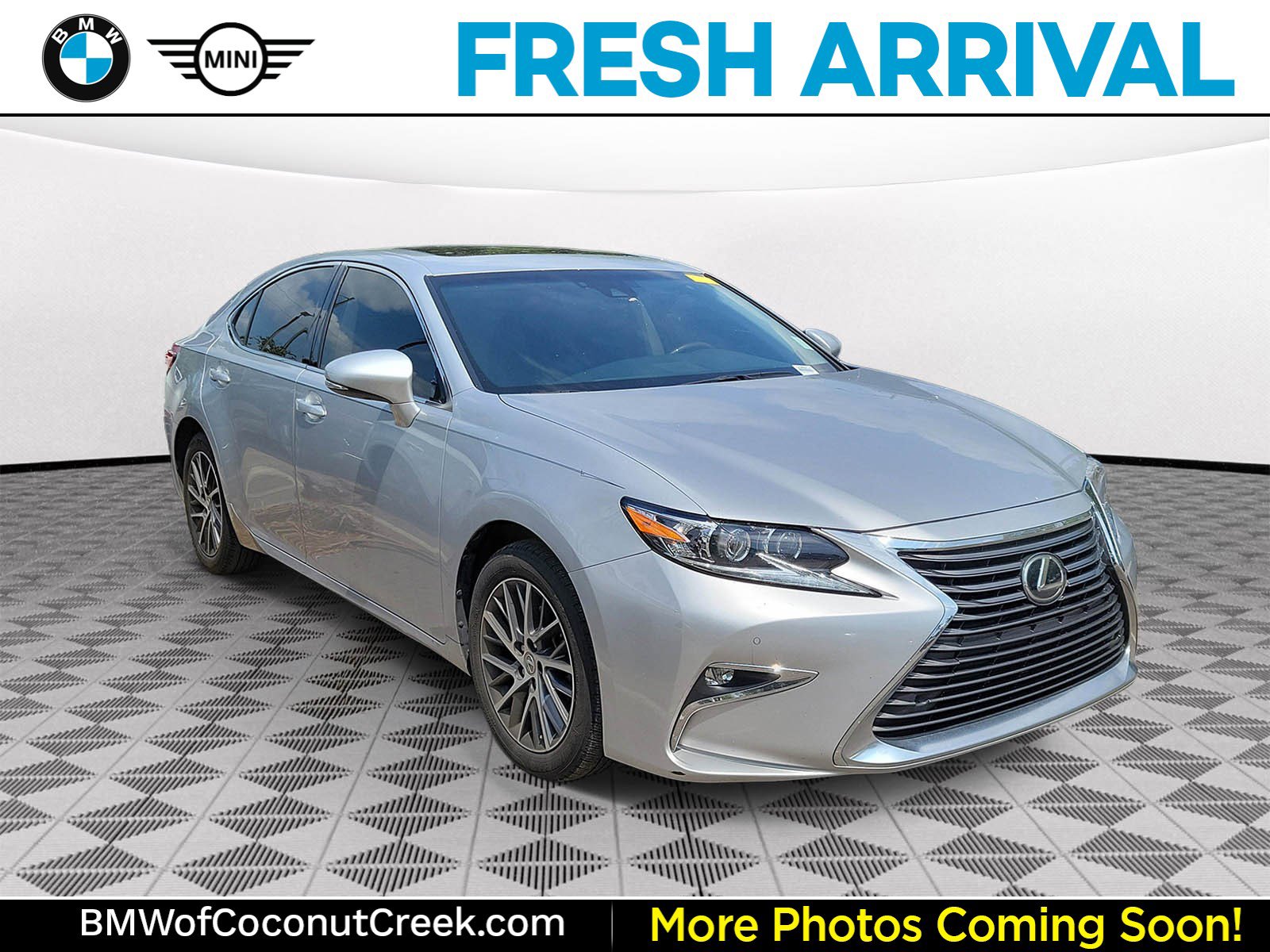 Used 2016 Lexus ES 350 w/ Luxury Package w/Wood Trim FWD image 1