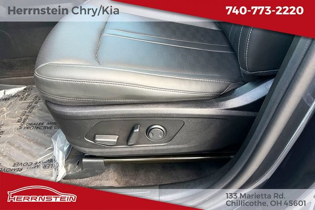 Used 2025 Kia Sorento S AWD/4WD image 16