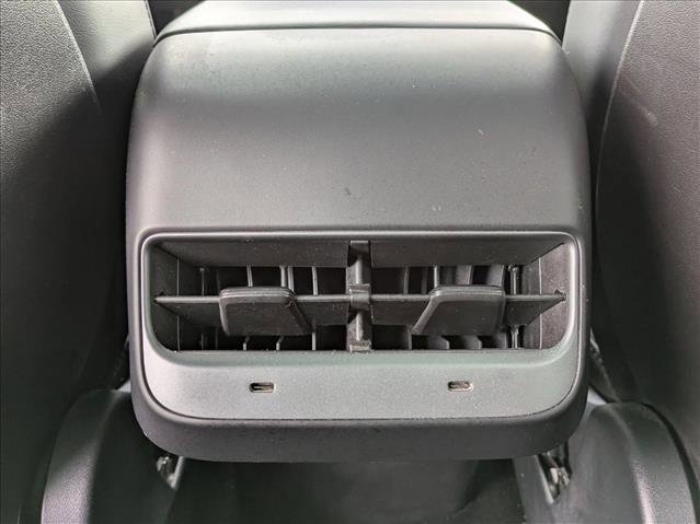 Used 2021 Tesla Model Y Long Range image 17