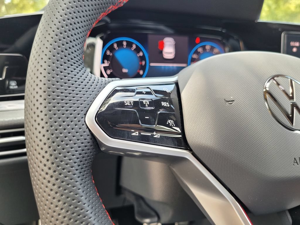 New 2024 Volkswagen GTI SE FWD image 22