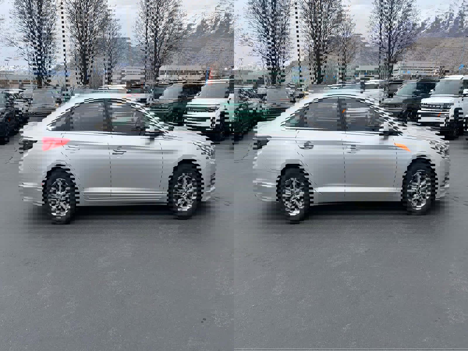 Used 2015 Hyundai Sonata SE w/ Option Group 09 image 6