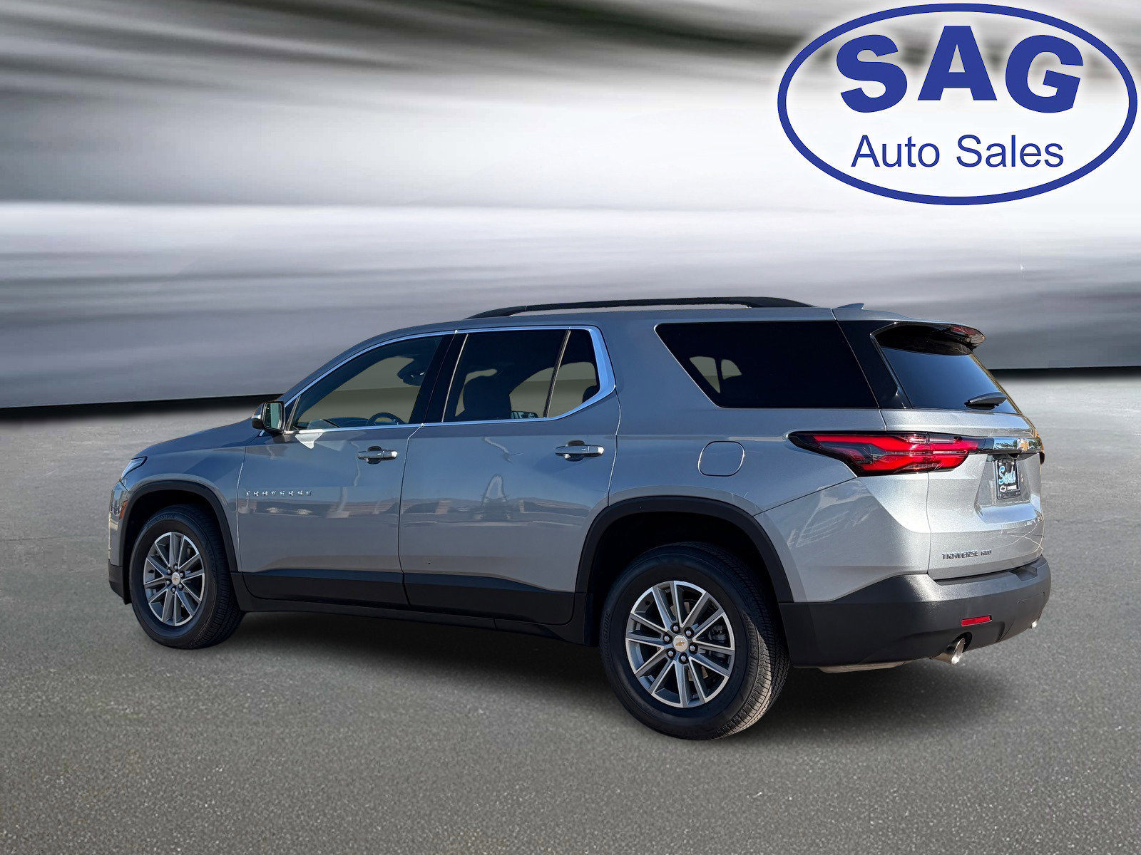 Used 2023 Chevrolet Traverse LT w/ LPO, Cargo Package AWD/4WD image 8