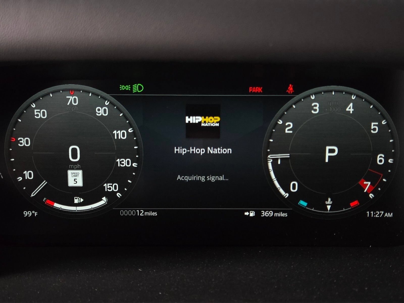 New 2026 Land Rover Defender 110 X-Dynamic SE AWD/4WD image 32