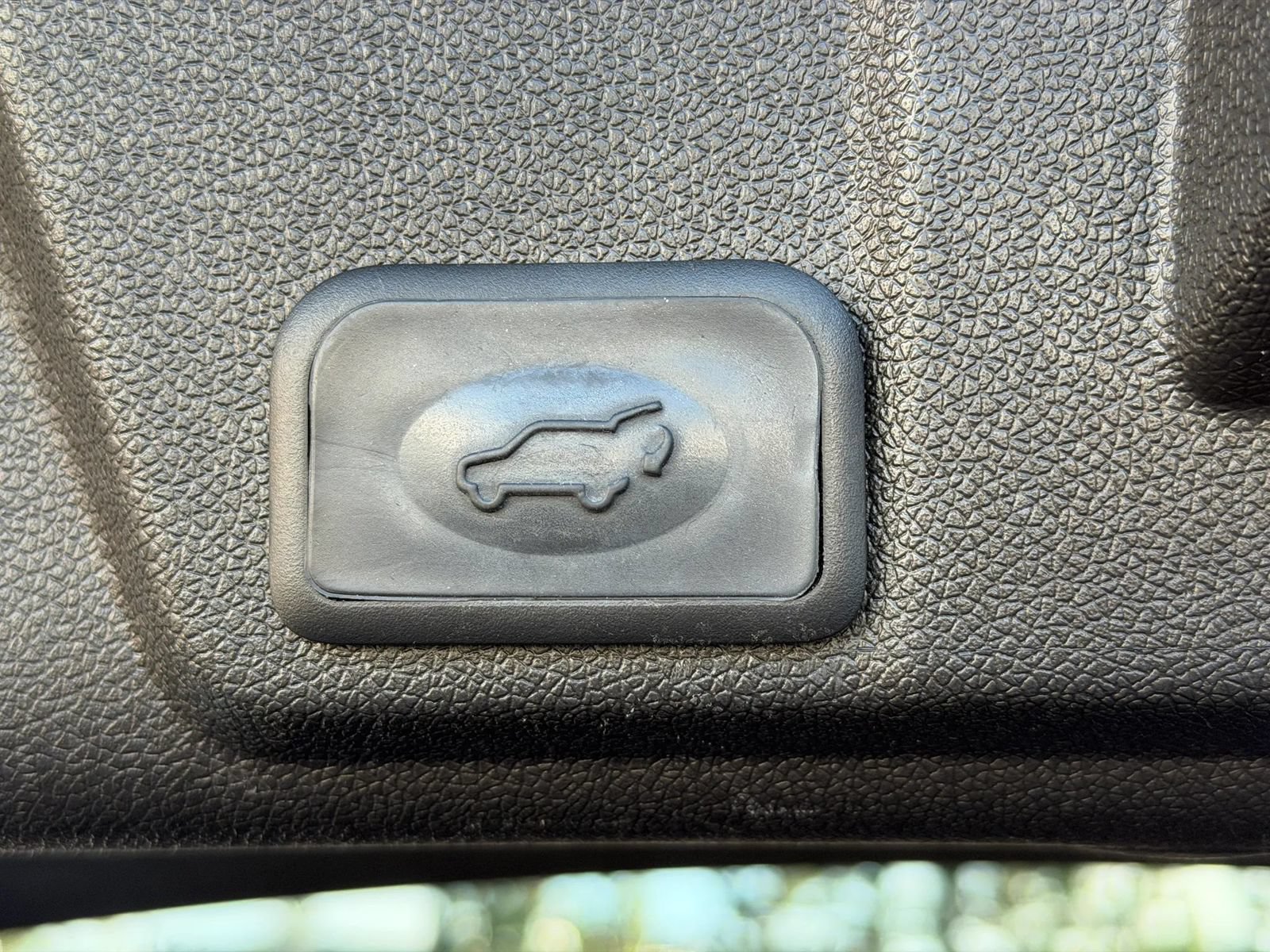 Used 2015 Chevrolet Traverse LT FWD image 18