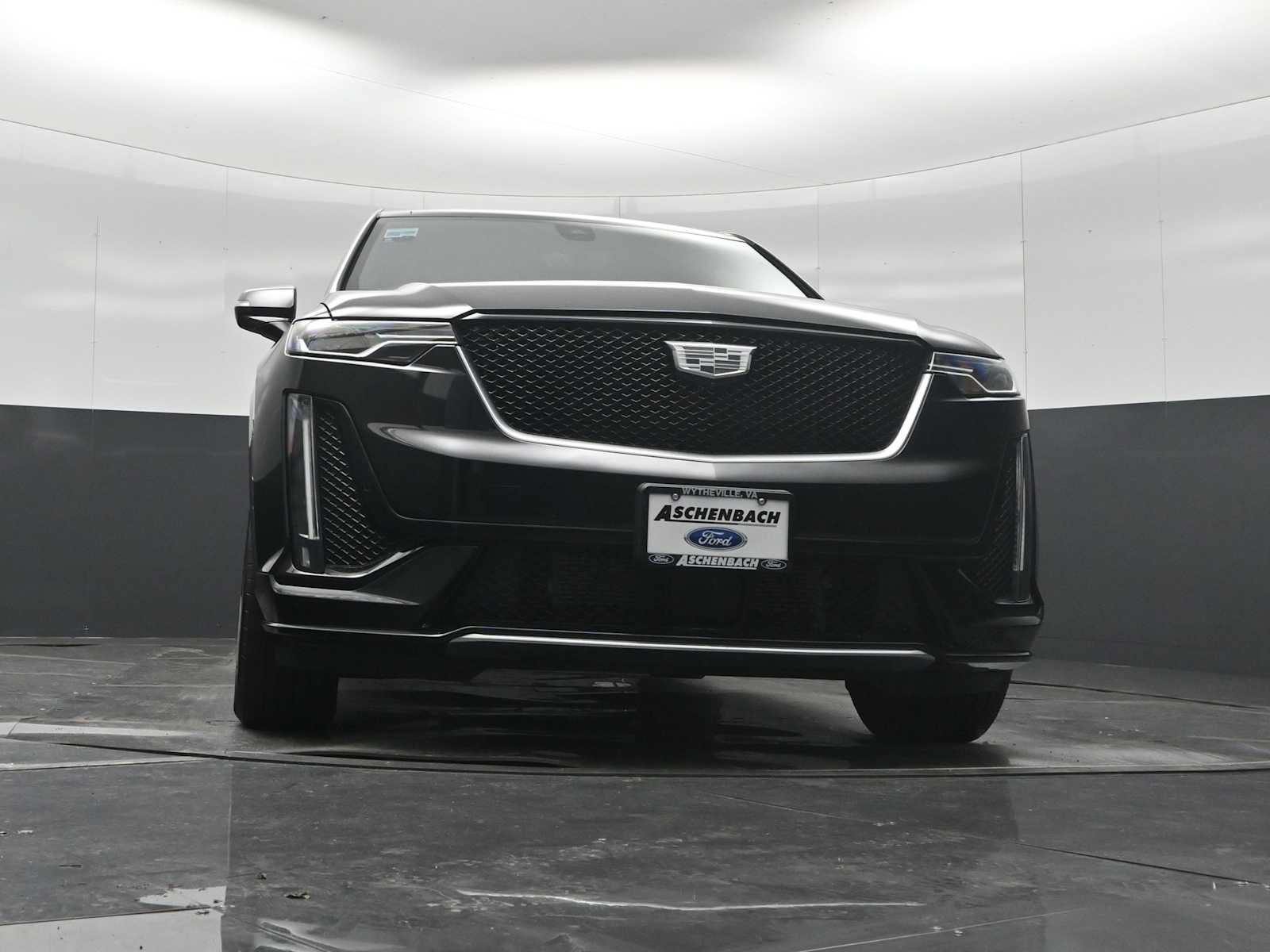 Used 2024 Cadillac XT6 Sport w/ Technology Package AWD/4WD image 32