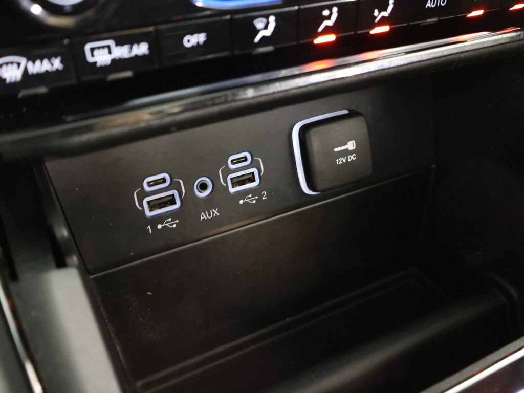 Used 2023 Jeep Grand Cherokee L Limited AWD/4WD image 58