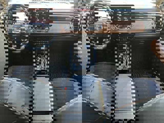 Used 2024 GMC Canyon AT4 image 12