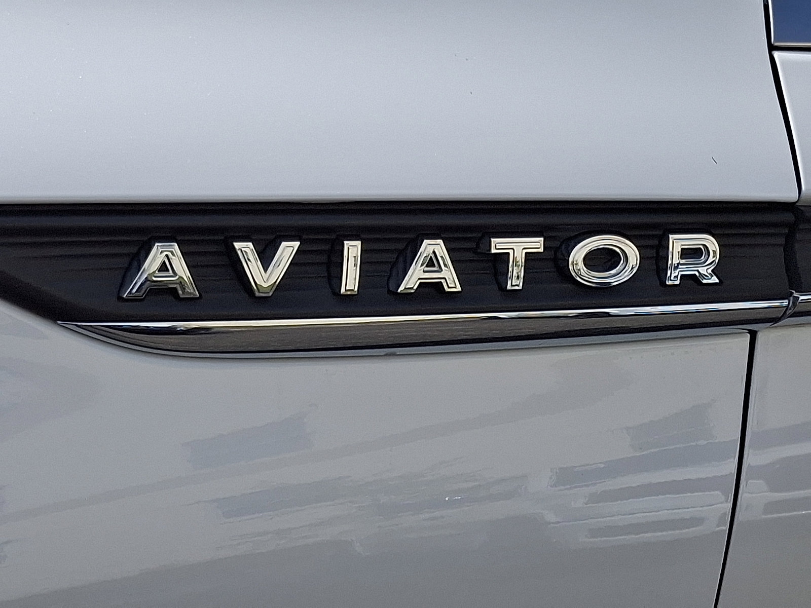 Used 2023 Lincoln Aviator Reserve w/ Equipment Group 201A image 30