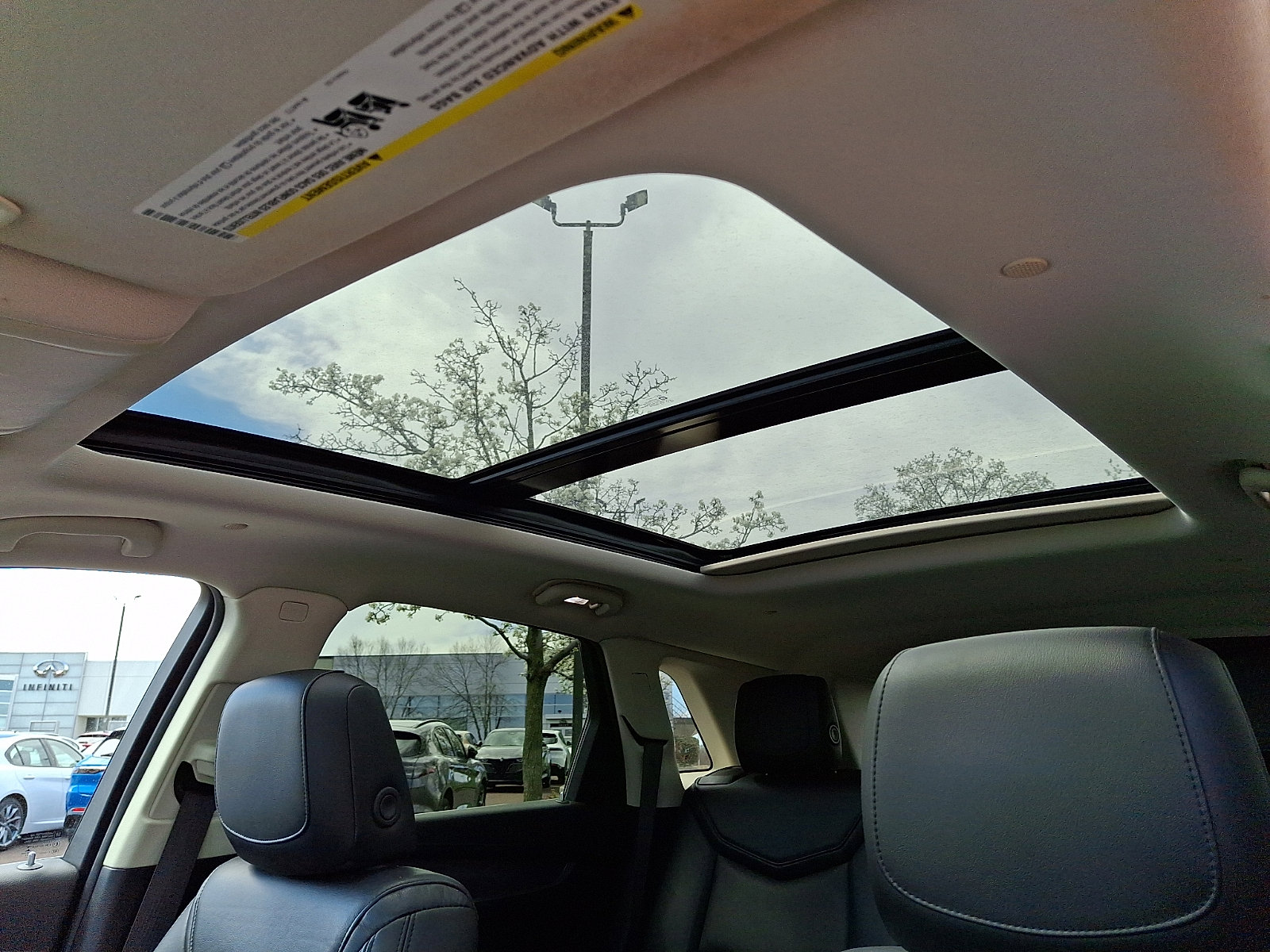 Used 2017 Cadillac XT5 Luxury w/ Driver Awareness Package image 14