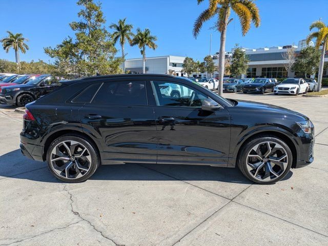 Used 2024 Audi RS Q8 image 3