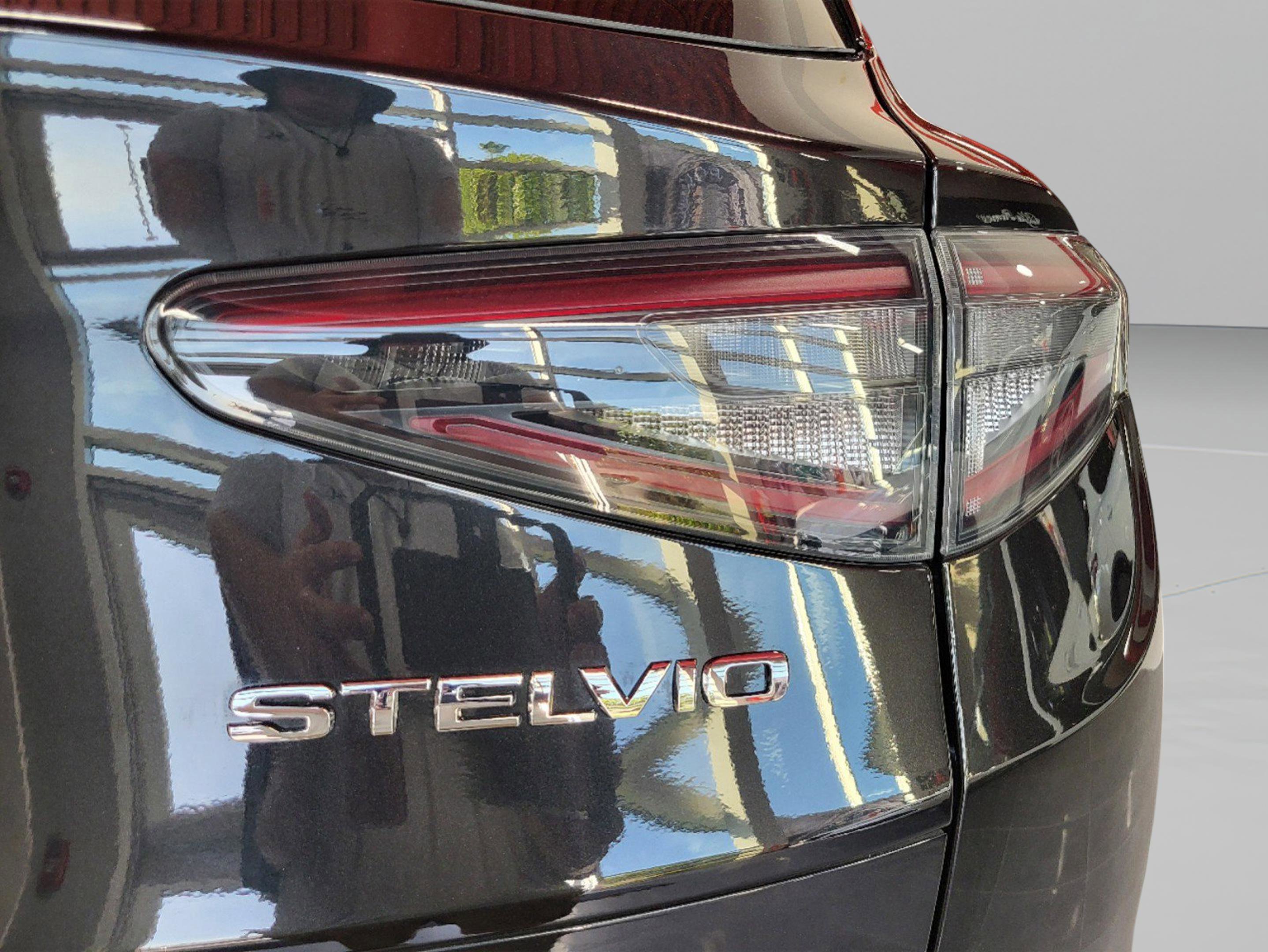 New 2025 Alfa Romeo Stelvio Sprint image 82