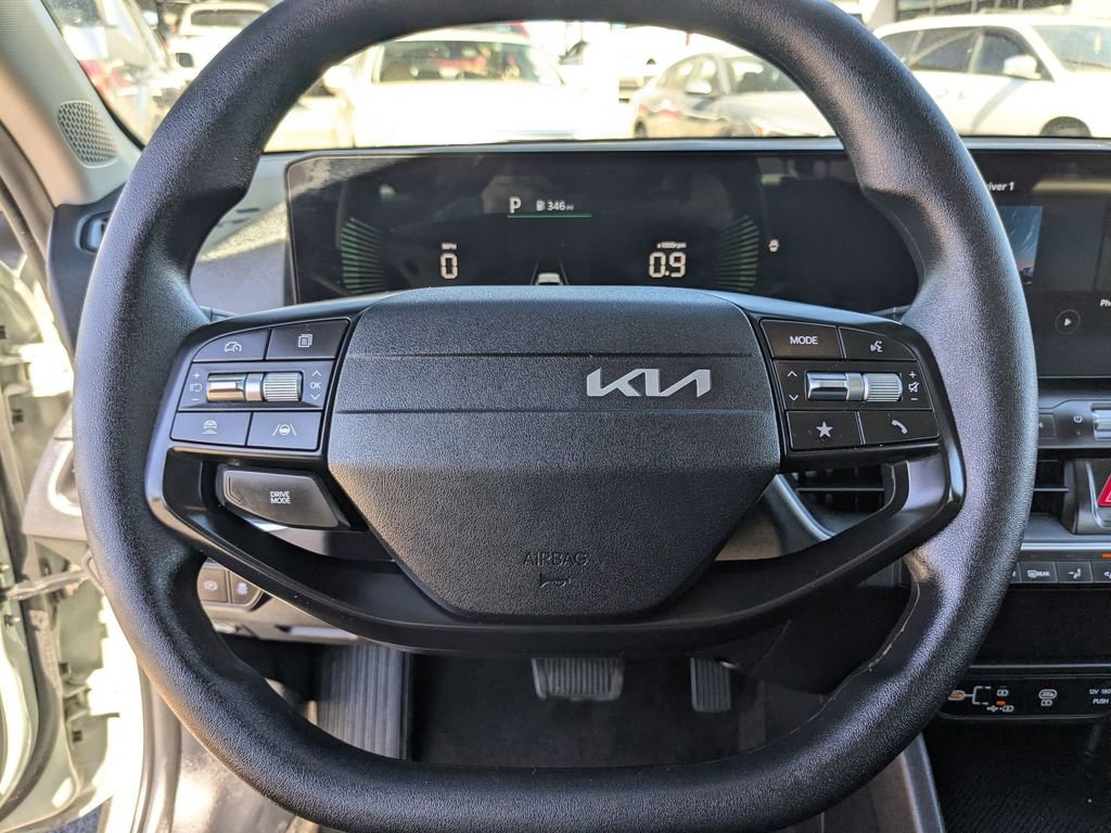 Used 2025 Kia K4 LXS image 16