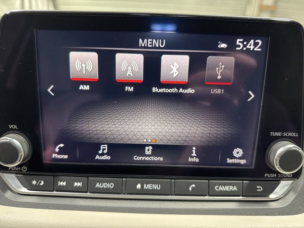 Used 2023 Nissan Rogue SV image 26