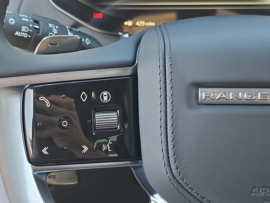New 2026 Land Rover Range Rover SE AWD/4WD image 18