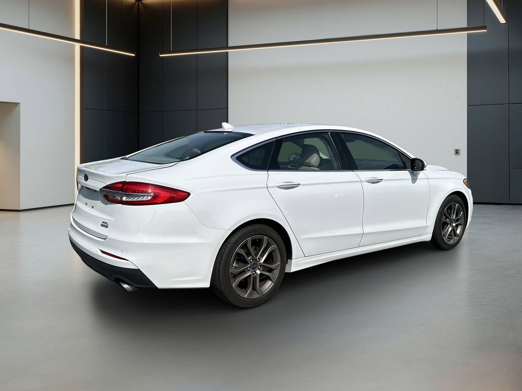 Used 2019 Ford Fusion SEL FWD image 5