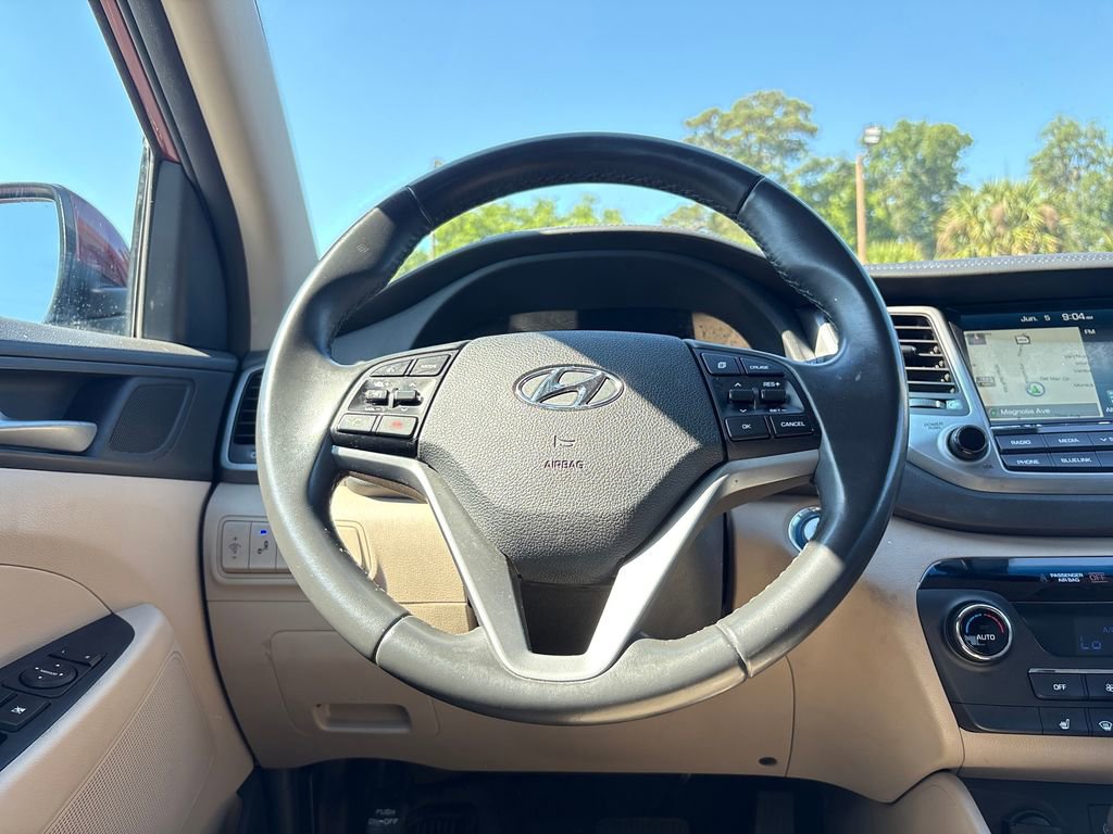 Used 2017 Hyundai Tucson SE Plus AWD/4WD image 14